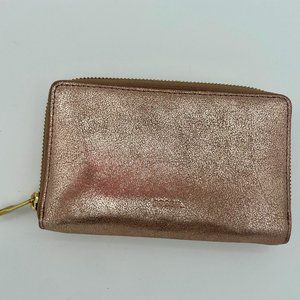 Fossil Sydney zip phone leather wallet in metallic pink